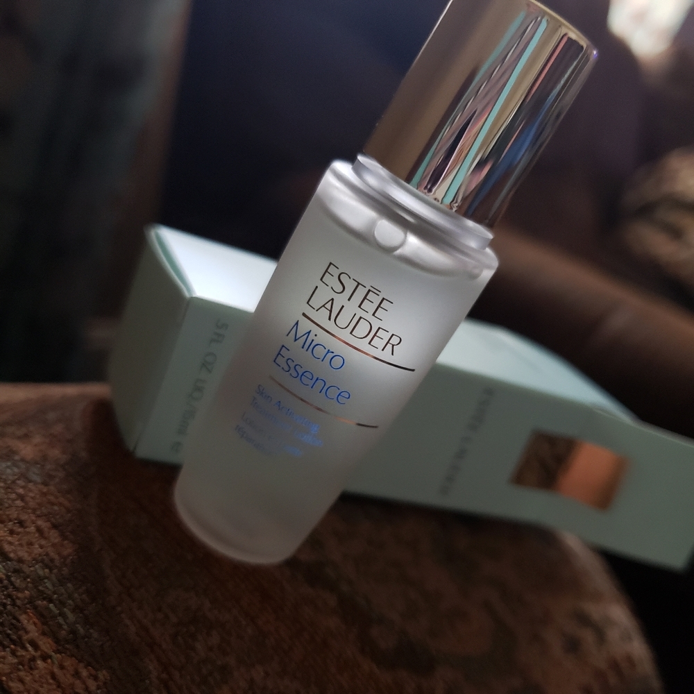 Estee Lauder micro essence